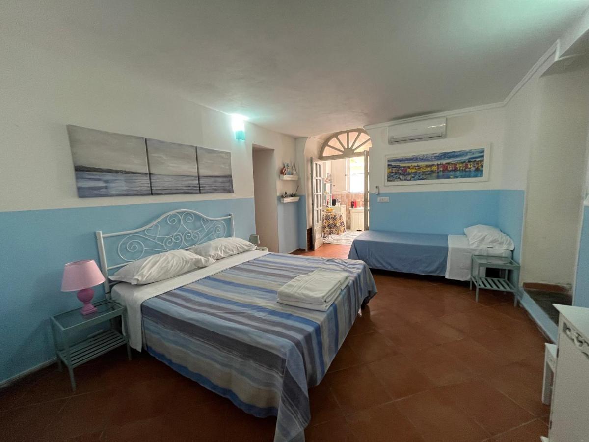 La Casa Del Comandante * Procida